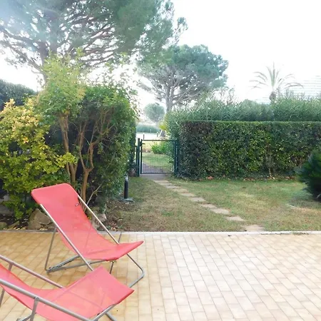 Air-conditioned 4-room 