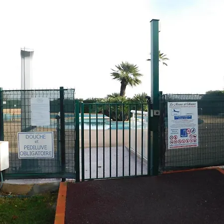 Air-conditioned 4-room 