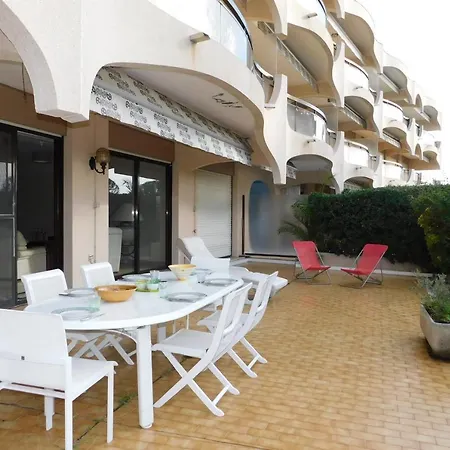 Air-conditioned 4-room 