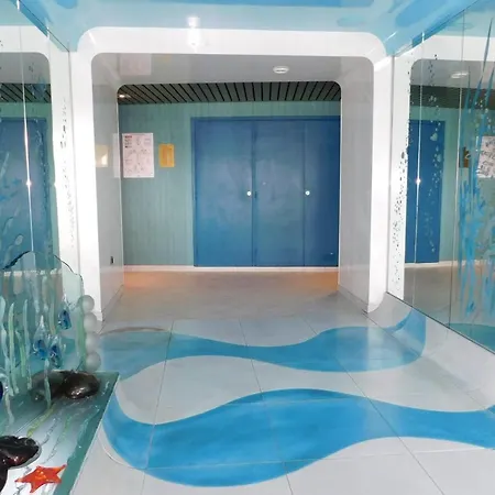 Air-conditioned 4-room 