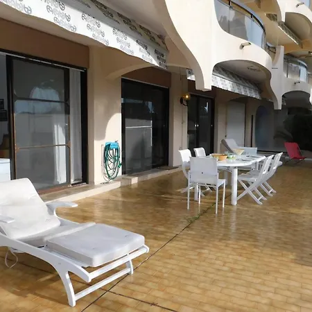 Air-conditioned 4-room 