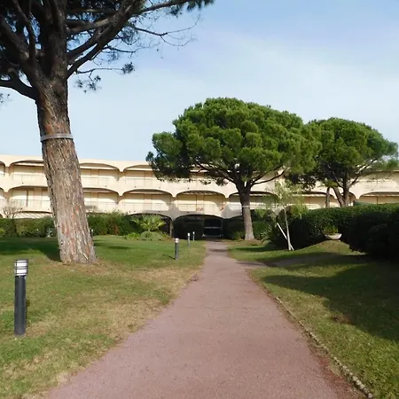 Air-conditioned 4-room 