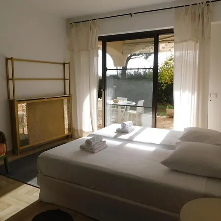 Air-conditioned 4-room 