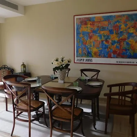 Air-conditioned 4-room 